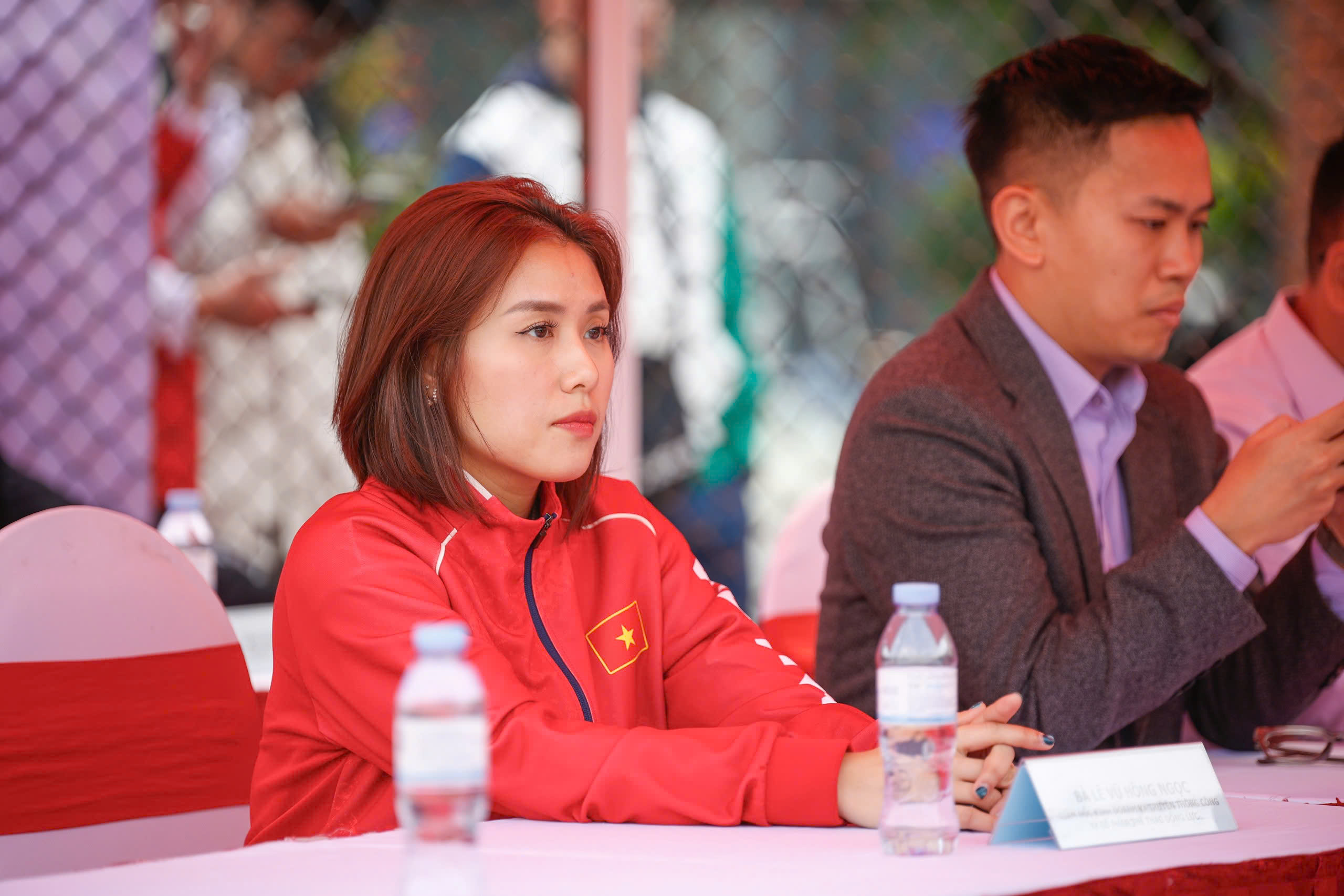 Cuộc đua ở v&ograve;ng loại ph&iacute;a bắc hấp dẫn chưa từng c&oacute;- Ảnh 7.