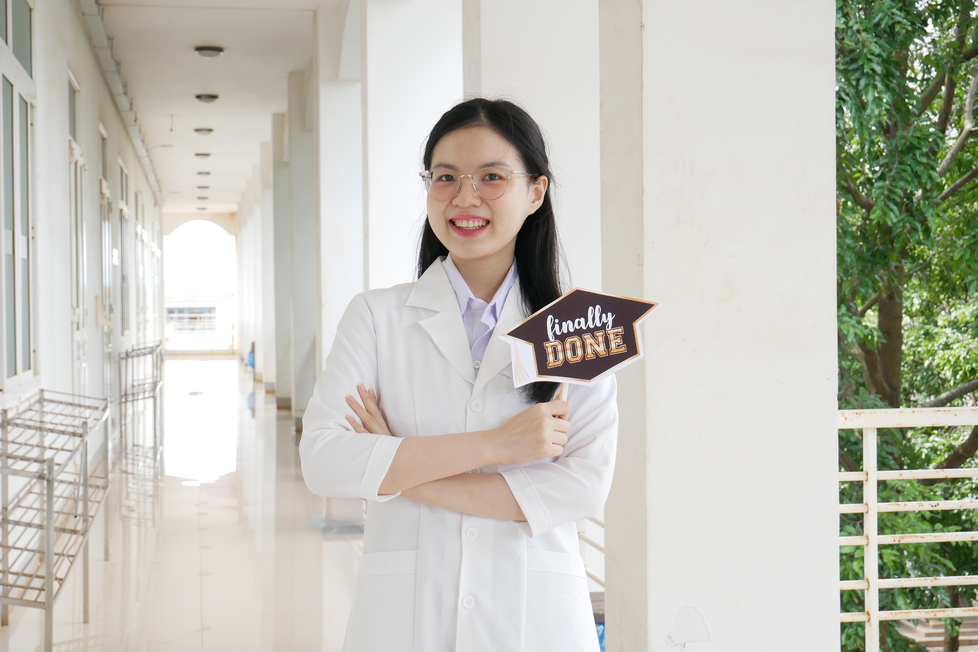 Nữ thủ khoa dược v&agrave; h&agrave;nh tr&igrave;nh chạm tới 'Sao th&aacute;ng Gi&ecirc;ng'- Ảnh 1.