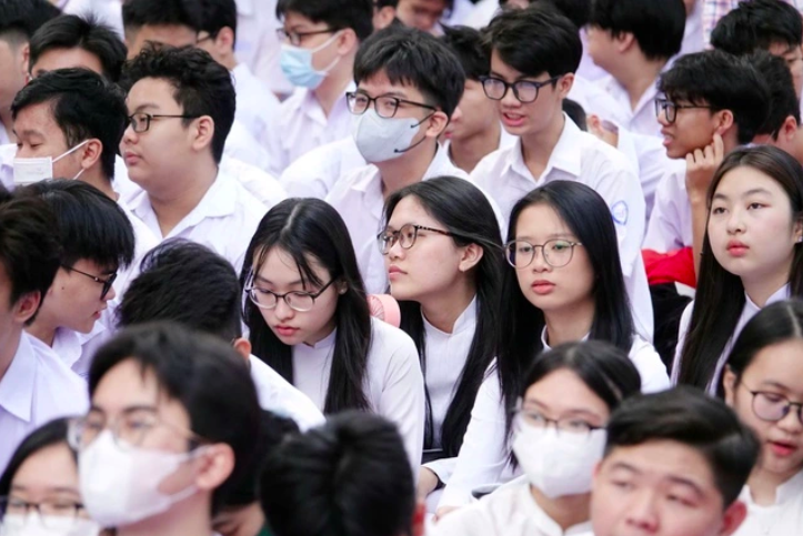 Tuyển sinh 2026: Tổ hợp môn sẽ được điều chỉnh ra sao? - Ảnh 1.