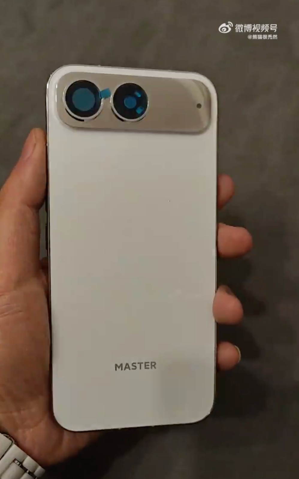 Lộ diện siêu phẩm của Xiaomi, thách thức iPhone Air và Galaxy Edge - Ảnh 1.