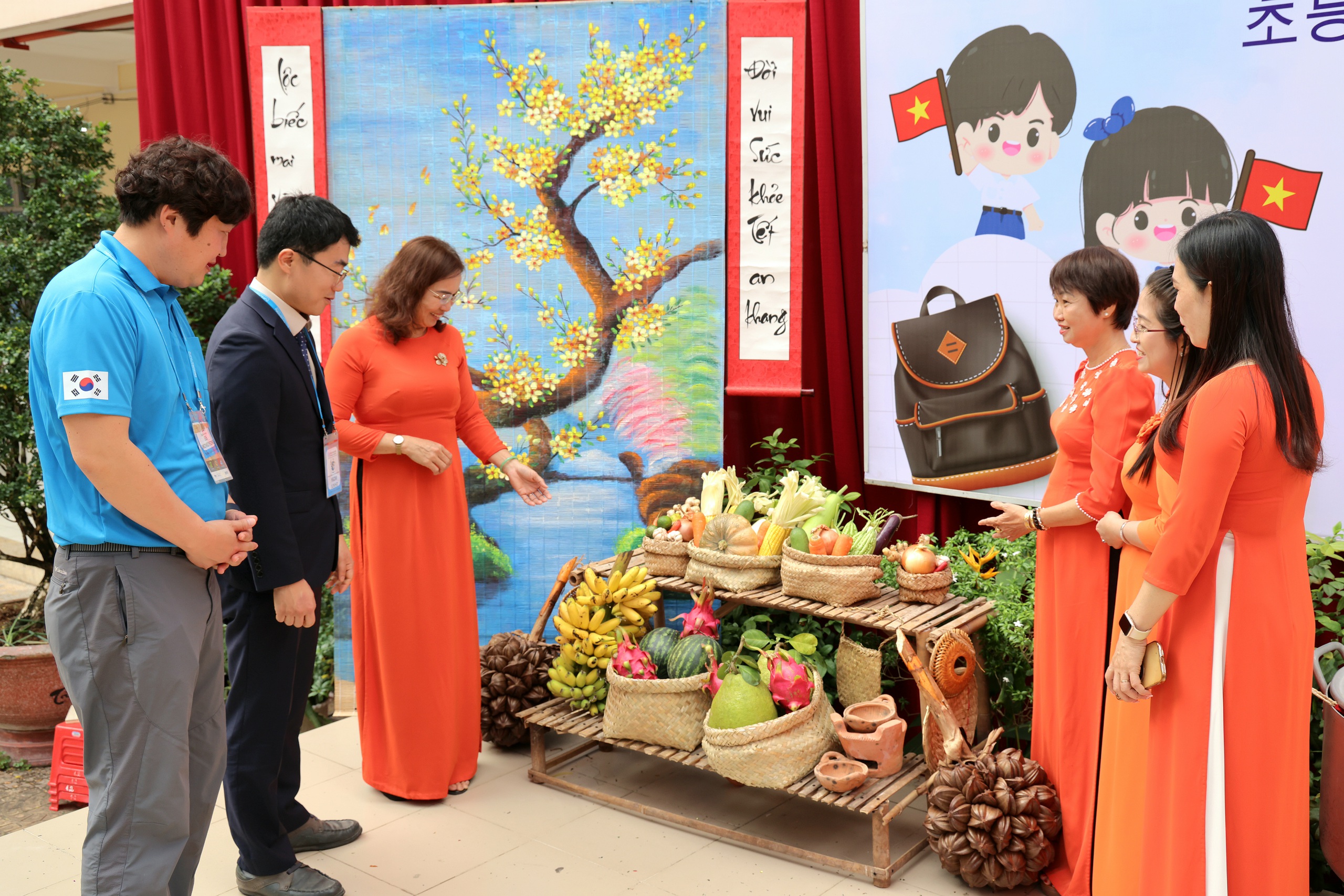 Học sinh tiểu học Cần Thơ thích thú trải nghiệm văn hóa Hàn Quốc - Ảnh 6.