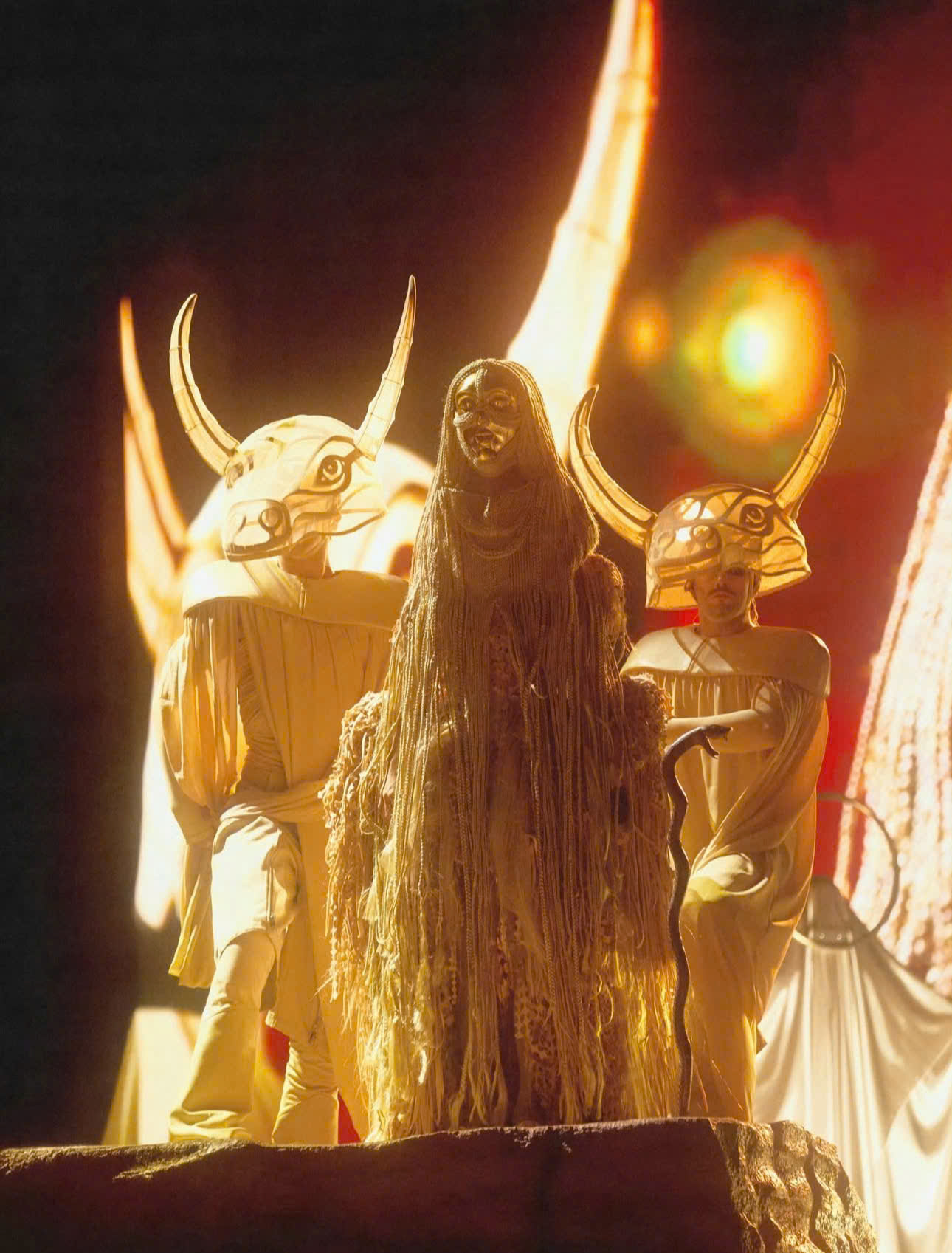 Concert 760 tỉ đồng của Thái Y Lâm bị khiếu nại vì lý do tâm linh - Ảnh 3.