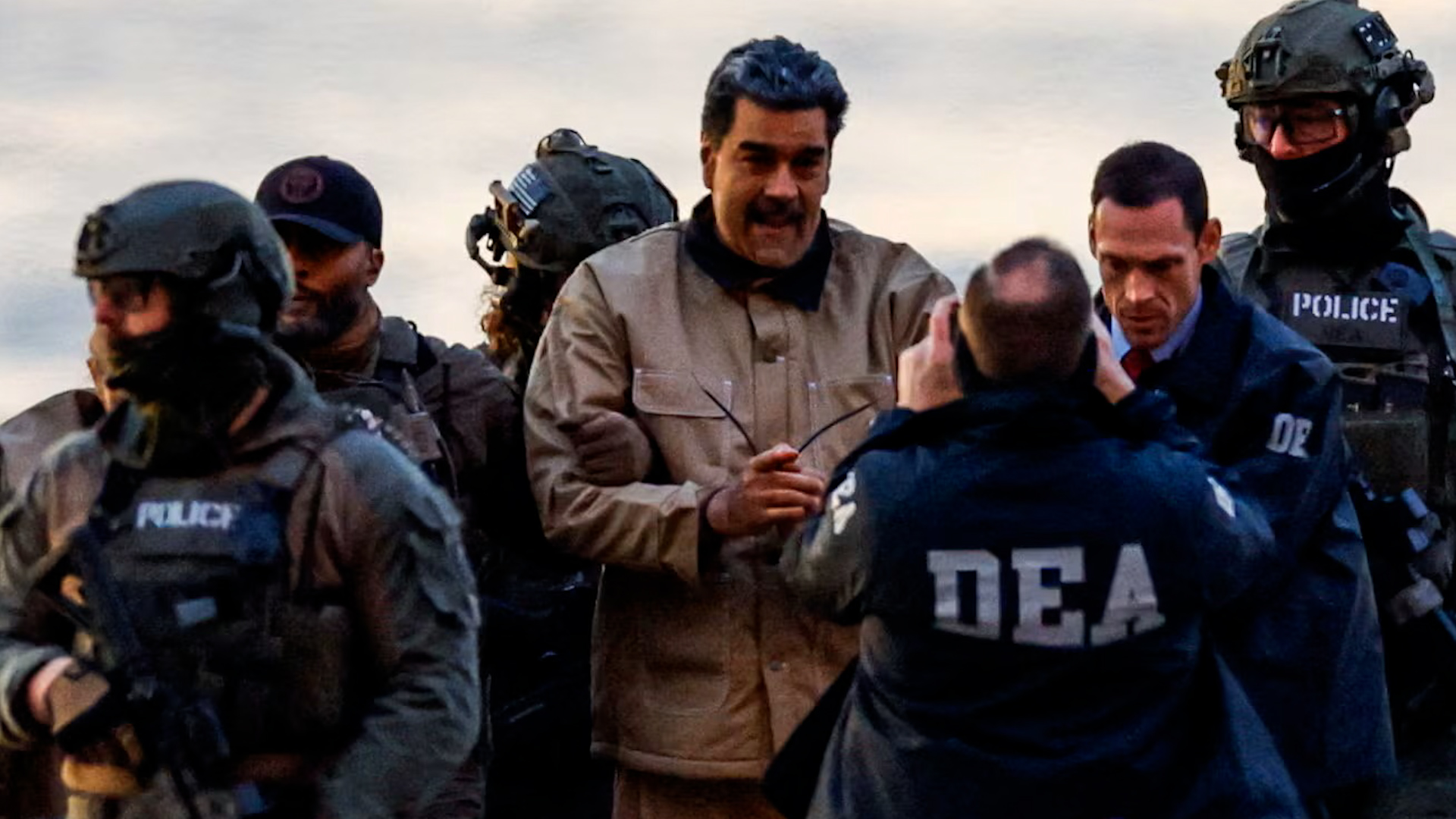 Đại sứ Nga ở Venezuela kể g&igrave; về vụ đột k&iacute;ch của Mỹ bắt &ocirc;ng Maduro? - Ảnh 1.