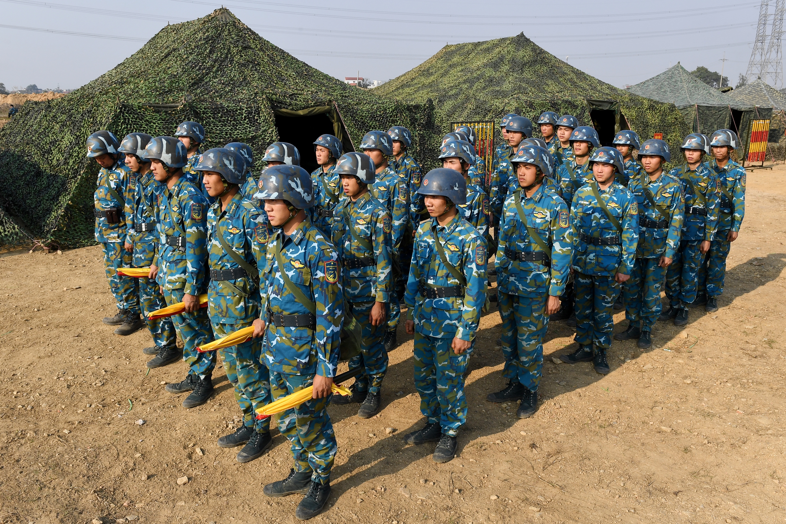 Tư lệnh Vũ Hồng Sơn kiểm tra trận địa phòng không tham gia bảo vệ Đại hội XIV- Ảnh 2. Tư lệnh Vũ Hồng Sơn kiểm tra trận địa phòng không tham gia bảo vệ Đại hội XIV- Ảnh 2.