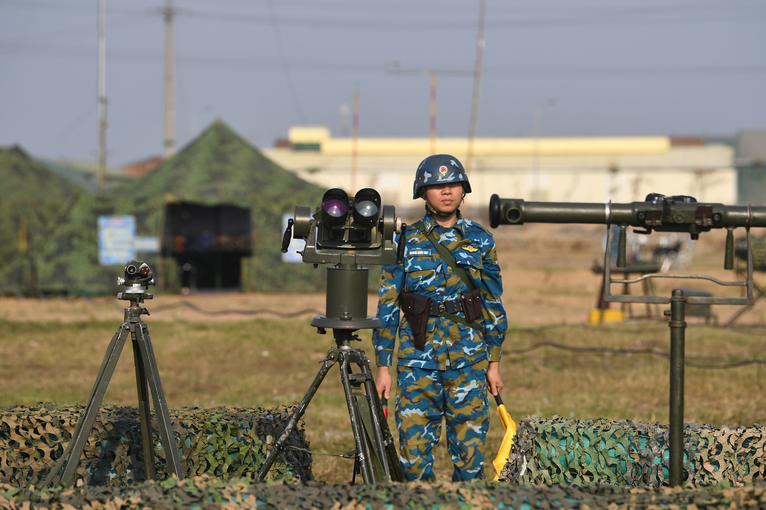 Tư lệnh Vũ Hồng Sơn kiểm tra trận địa phòng không tham gia bảo vệ Đại hội XIV- Ảnh 6. Tư lệnh Vũ Hồng Sơn kiểm tra trận địa phòng không tham gia bảo vệ Đại hội XIV- Ảnh 6.