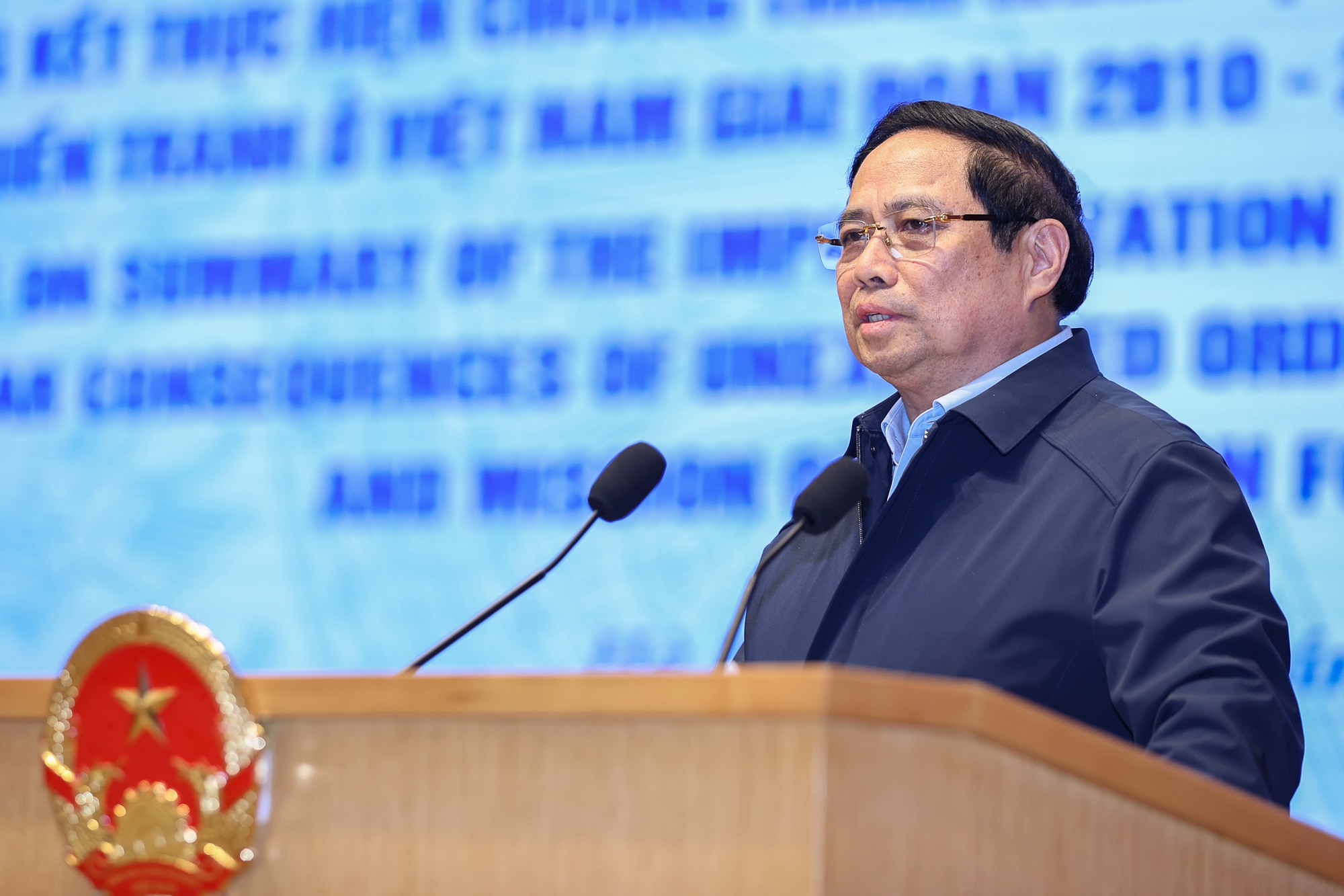 Thủ tướng: Đưa Việt Nam thành 'hình mẫu quốc tế tiên phong' về rà phá bom mìn  - Ảnh 1.