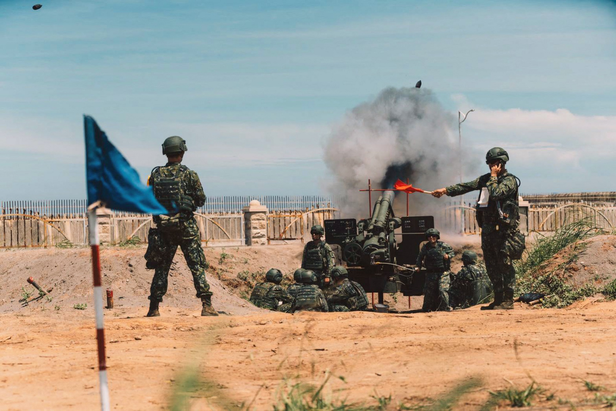 Đài Loan bắt đầu sản xuất đạn pháo chung với Mỹ - Ảnh 1.