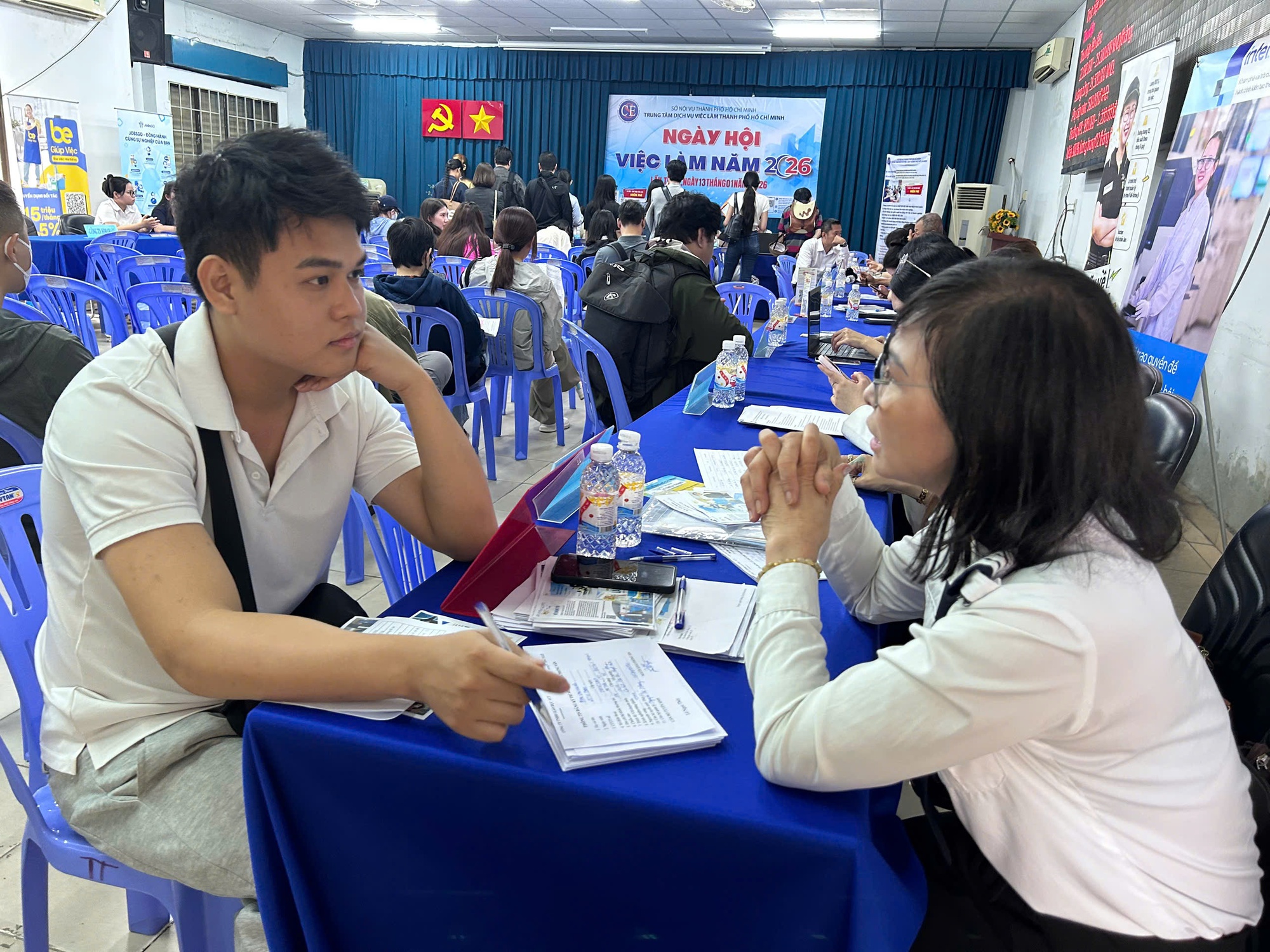 H&agrave;ng ng&agrave;n việc l&agrave;m cần t&igrave;m ứng vi&ecirc;n, mức lương l&ecirc;n đến 45 triệu đồng/th&aacute;ng- Ảnh 3.