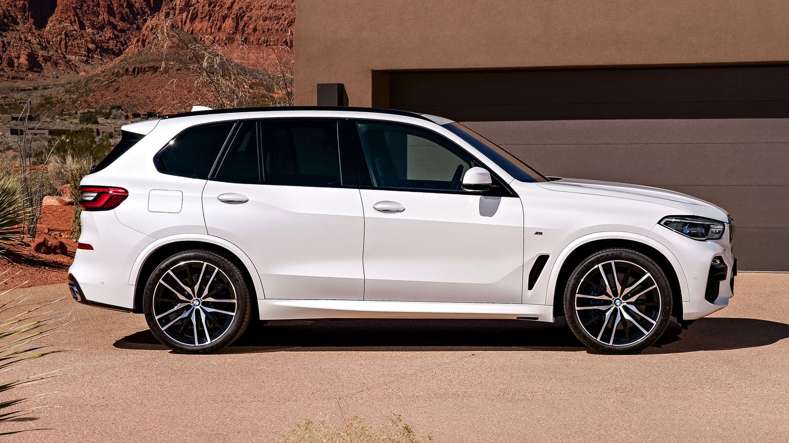 THACO triệu hồi gần 1.000 xe sang BMW đời cũ khắc phục nguy cơ cháy nổ - Ảnh 2.