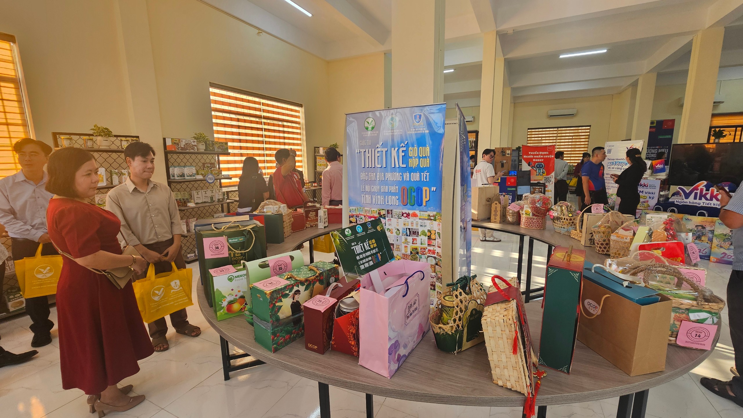 Vĩnh Long ra mắt không gian thương hiệu và công nghệ đầu tiên- Ảnh 3. Vĩnh Long ra mắt không gian thương hiệu và công nghệ đầu tiên- Ảnh 3.