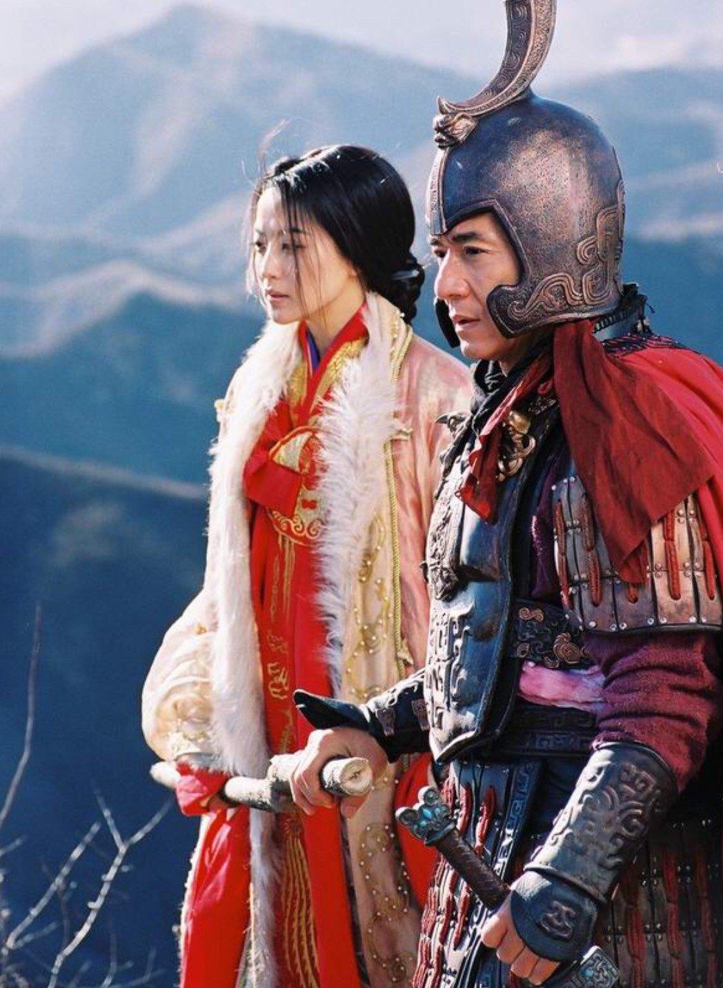 Kim Hee Sun hiếm hoi chia sẻ về tình bạn 'vượt biên giới' với Thành Long - Ảnh 2.