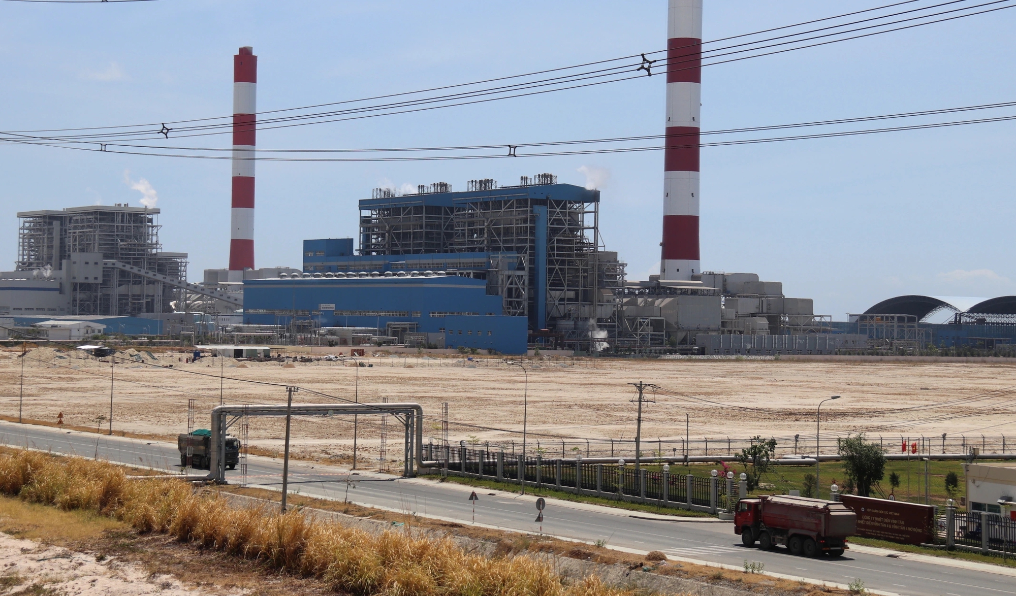 Vì sao dự án nhà máy nhiệt điện Vĩnh Tân 3 vẫn chưa triển khai? - Ảnh 2.