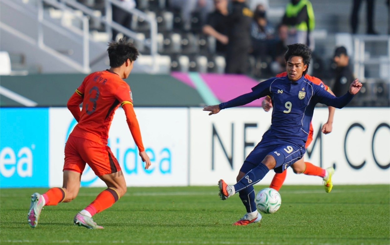 U.23 Thái Lan bị loại, truyền thông bản địa ngậm ngùi: ‘Không có phép màu, FAT nên xem lại’ - Ảnh 2.