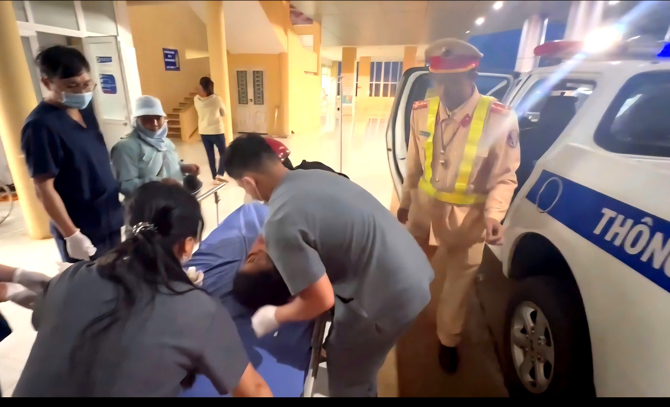 CSGT Lâm Đồng: Kéo giảm người chết do TNGT là 'chỉ tiêu hạnh phúc' - Ảnh 4.