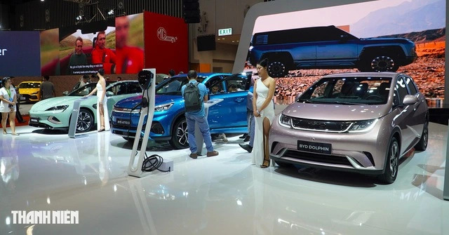 &Ocirc; t&ocirc; điện b&ugrave;ng nổ tại Việt Nam, VinFast tiếp tục sắm vai &lsquo;người dẫn dắt&rsquo; - Ảnh 4.