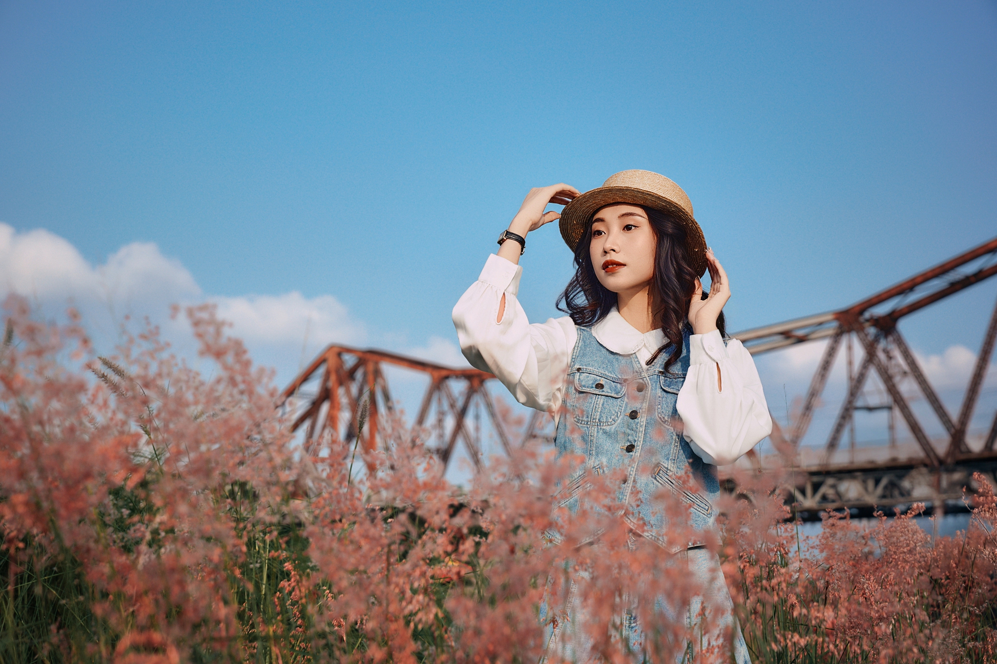 Nh&agrave; thiết kế livestream b&aacute;n h&agrave;ng thời trang- Ảnh 2.