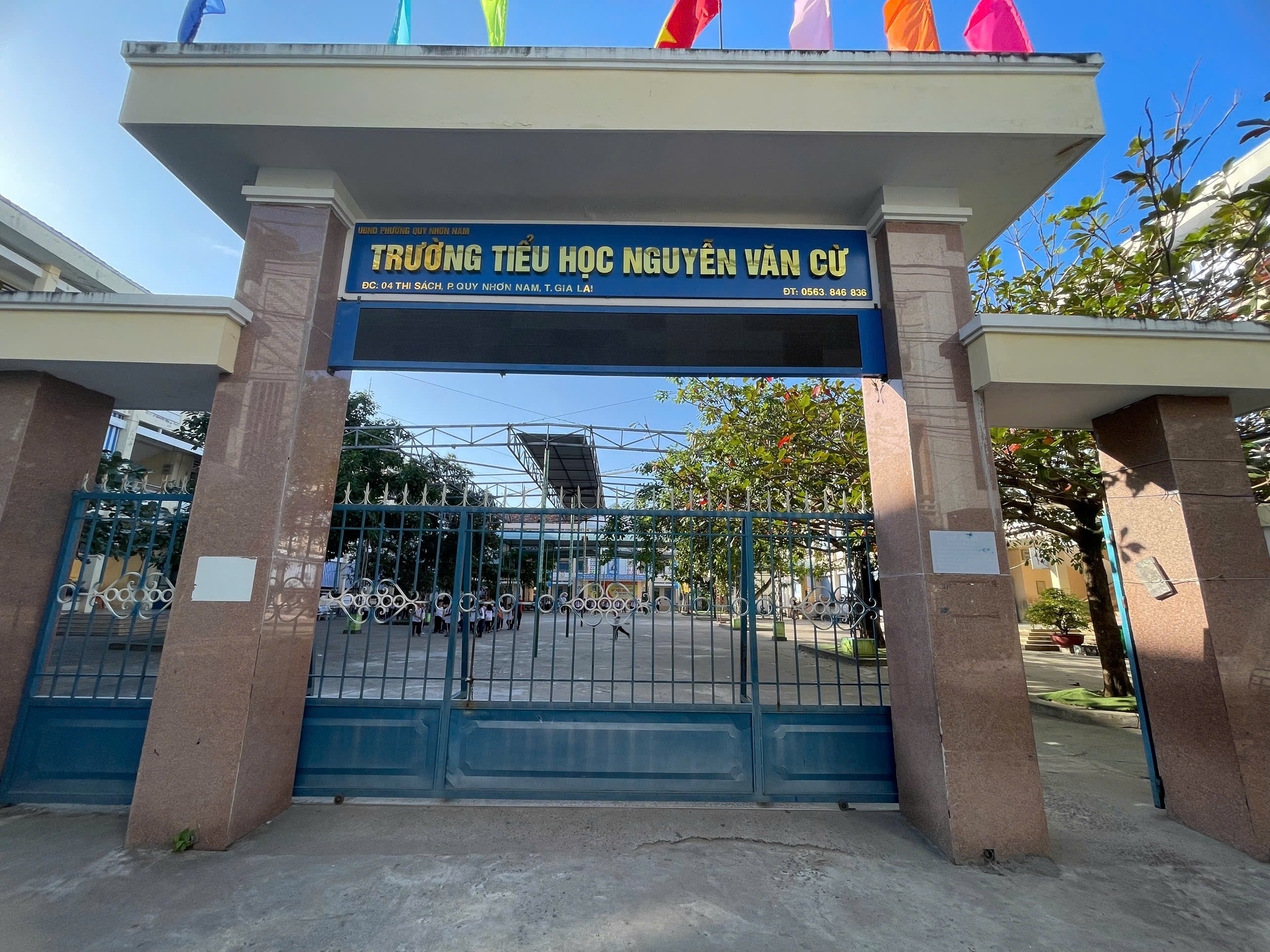 Hiệu trưởng trường tiểu học Nguyễn Văn Cừ nói gì về đóng góp lớn của phụ huynh? - Ảnh 1.