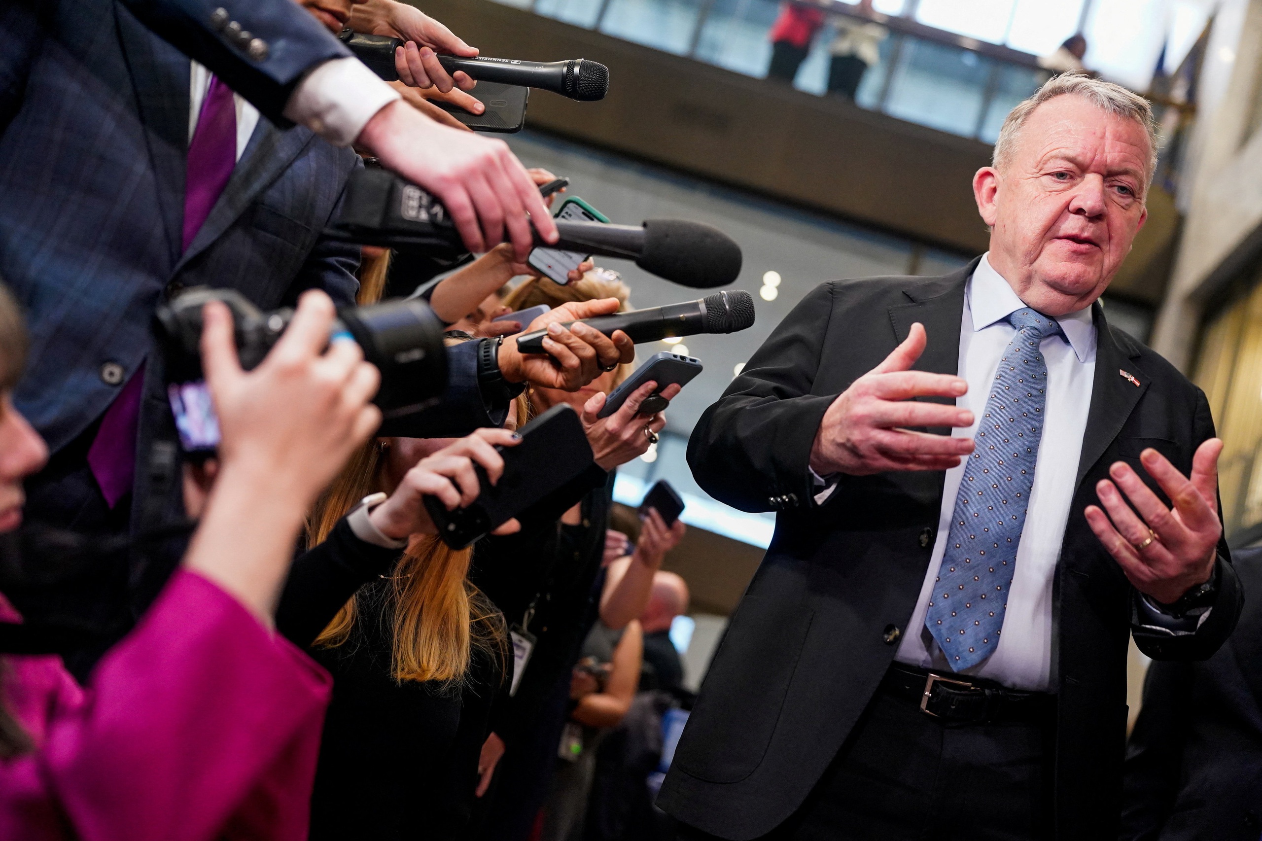 &Ocirc;ng Trump Trump khẳng định kh&ocirc;ng từ bỏ tham vọng kiểm so&aacute;t Greenland - Ảnh 1.