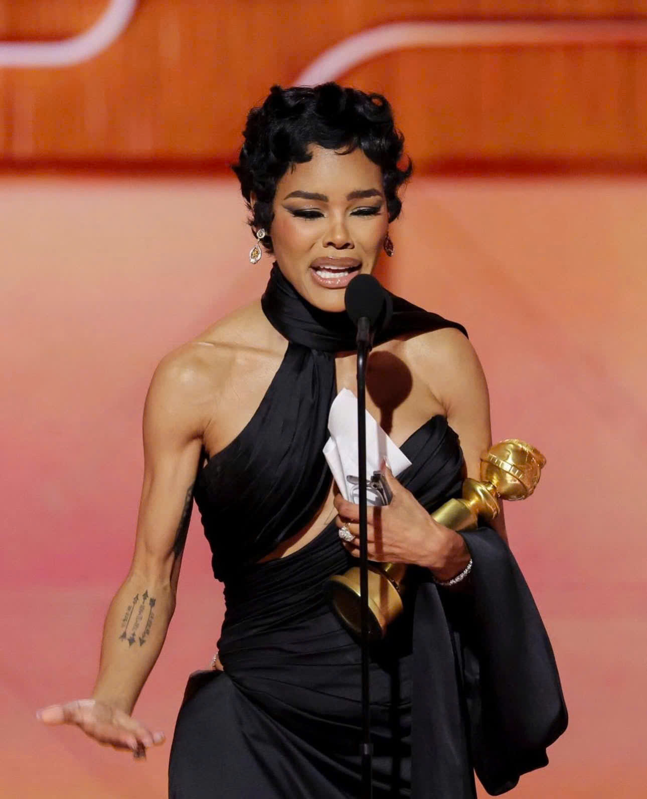 Lượng người xem Quả cầu vàng 2026 giảm sâu dù quy tụ loạt sao hạng A - Ảnh 2.