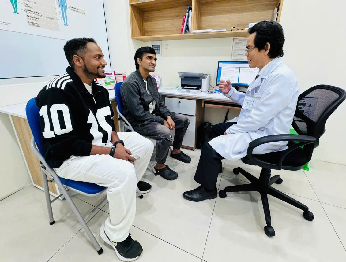 Đơn vị y tế tư nhân đầu tiên ở Quảng Ngãi khám bệnh cho người nước ngoài - Ảnh 2.