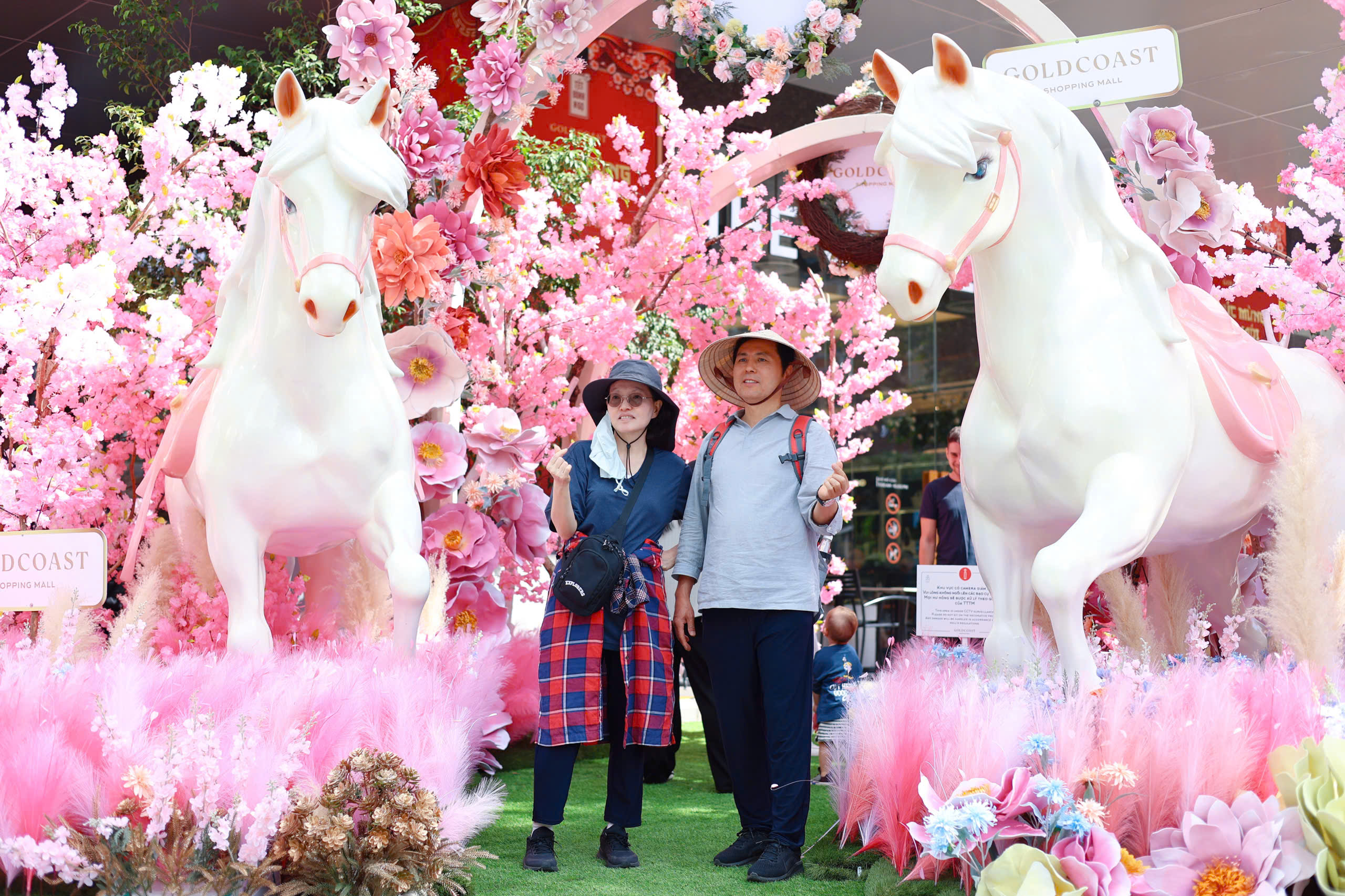 Linh vật ngựa Tết Bính Ngọ ‘gây sốt’ vì quá dễ thương- Ảnh 3.