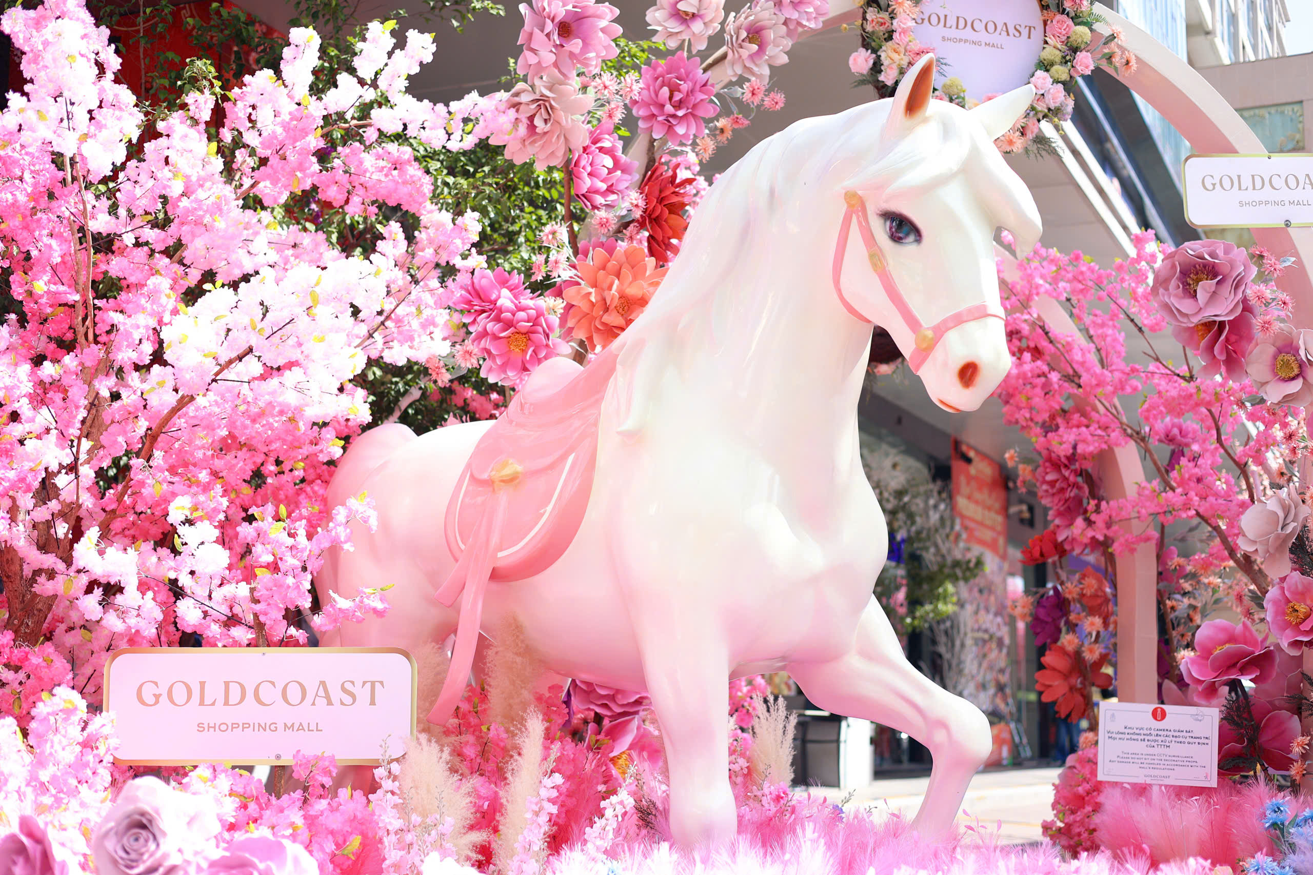 Linh vật ngựa Tết Bính Ngọ ‘gây sốt’ vì quá dễ thương- Ảnh 4.