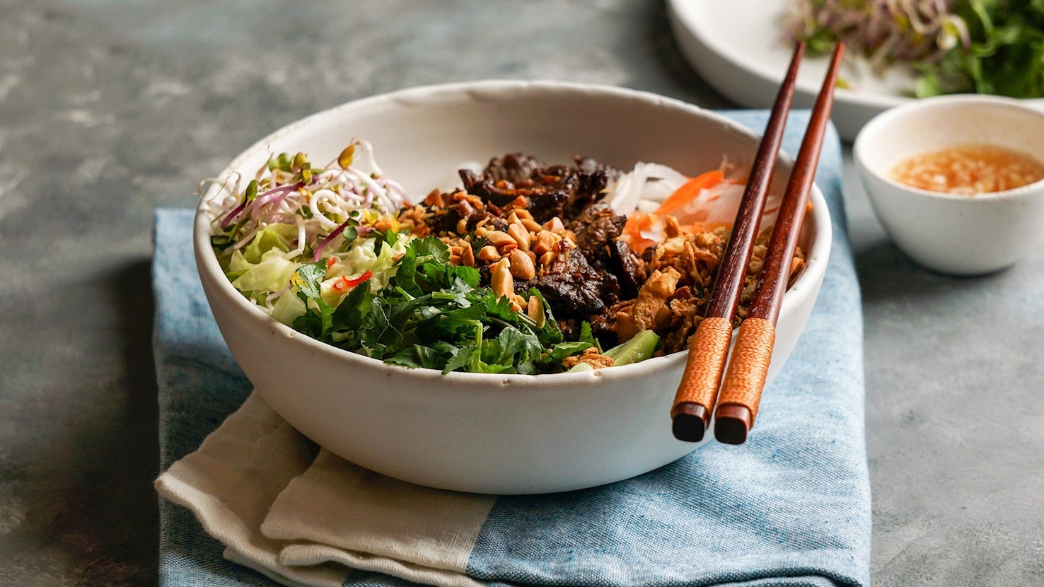 Bất ngờ với xếp hạng 10 món ngon nhất Việt Nam - Ảnh 2.