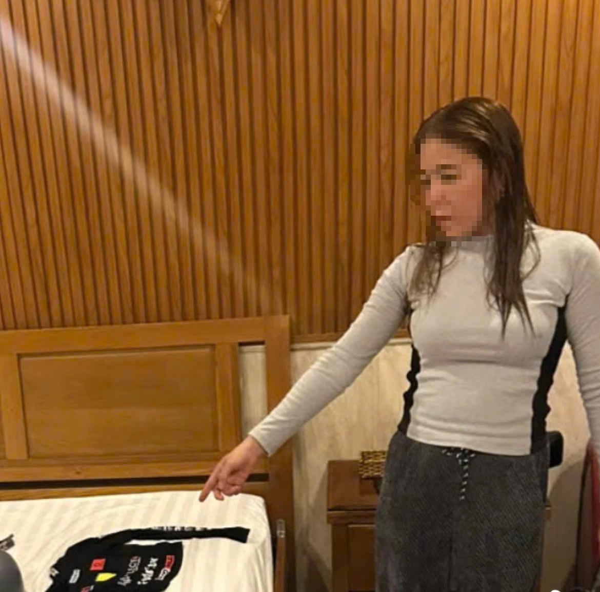 TP.HCM: Vừa ra tù, nữ quái tiếp tục trộm vàng tại chợ An Đông - Ảnh 1.