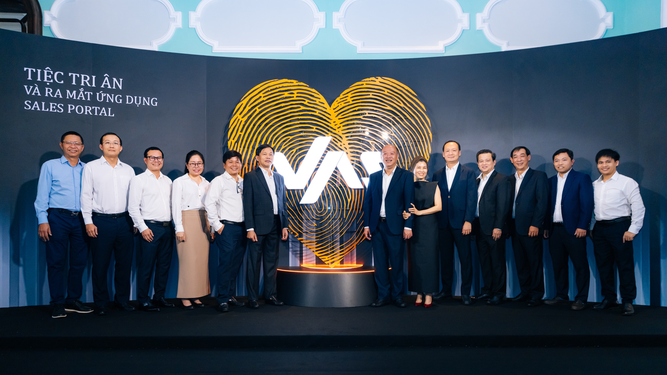 VAS Sales Portal - Khi tương lai được chạm bằng niềm tin và khát vọng - Ảnh 3.