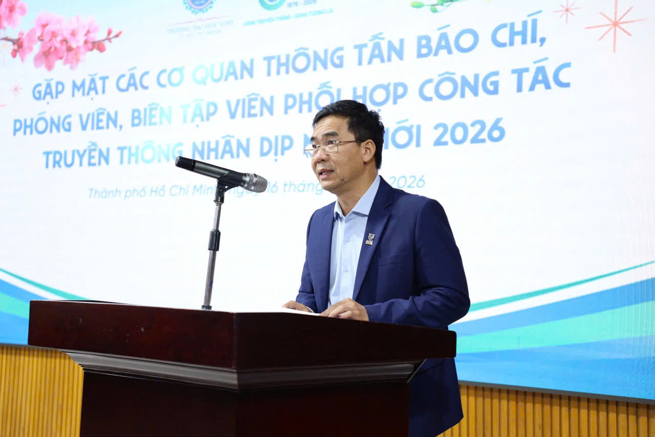 Trường ĐH Luật TP.HCM chi nửa tỉ đồng thu hút giáo sư - Ảnh 1.