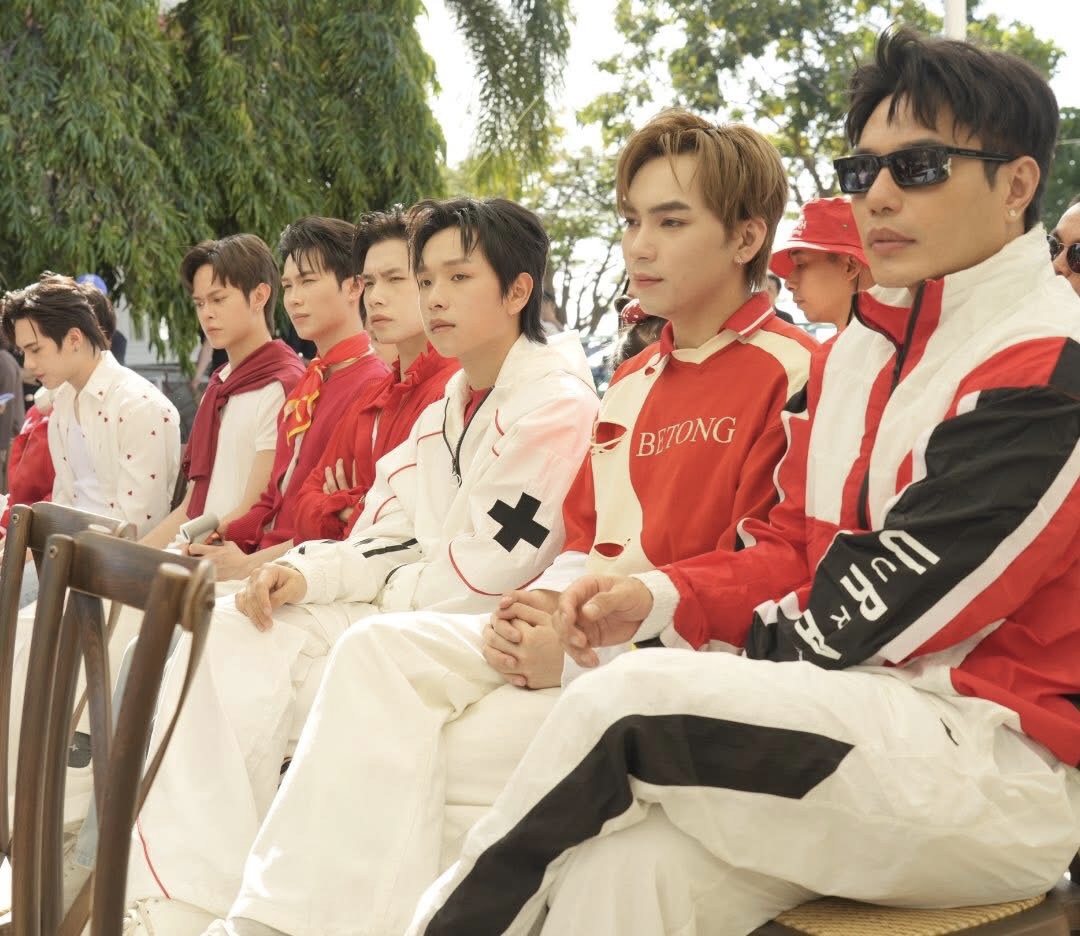 Cận cảnh máy bay không người lái thả hạt giống trồng rừng- Ảnh 3.