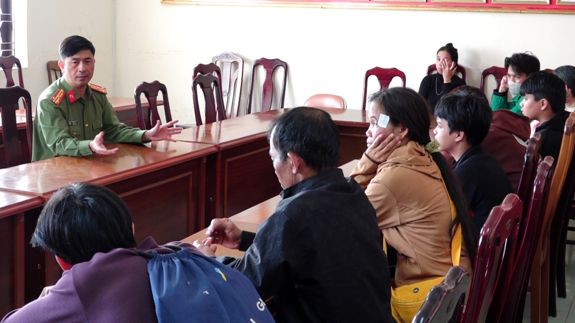 Công an tỉnh Gia Lai hỗ trợ hồi hương 9 công dân vượt biên- Ảnh 4.