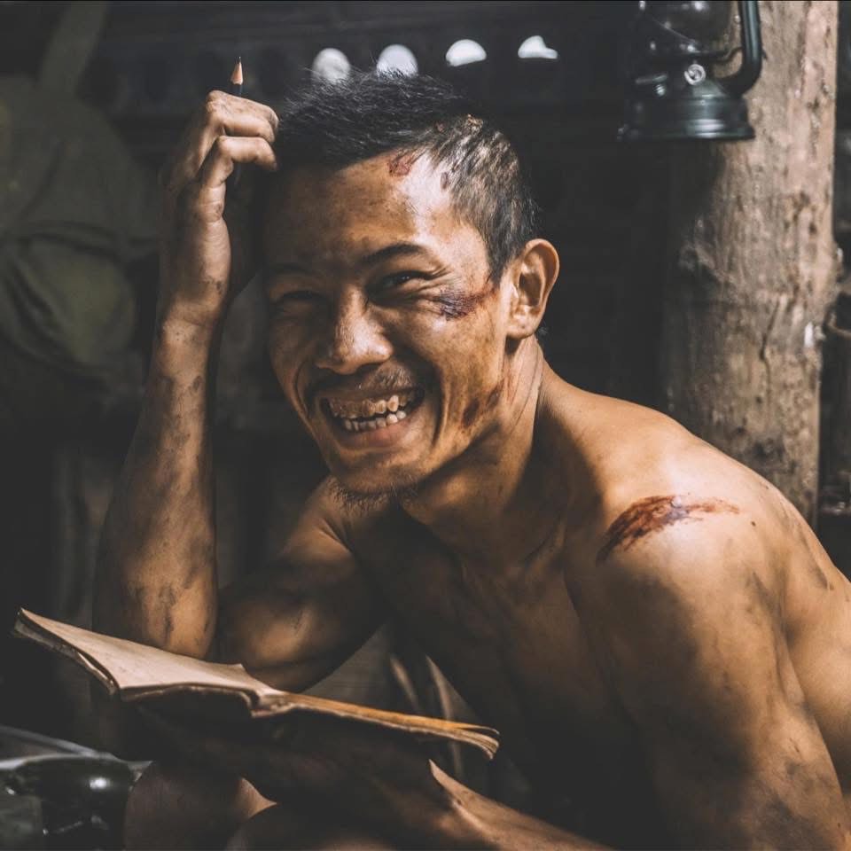 Nguyễn Phương Nam giành 3 giải thưởng lớn năm 2025 với vai Tạ trong Mưa đỏ - Ảnh 1.