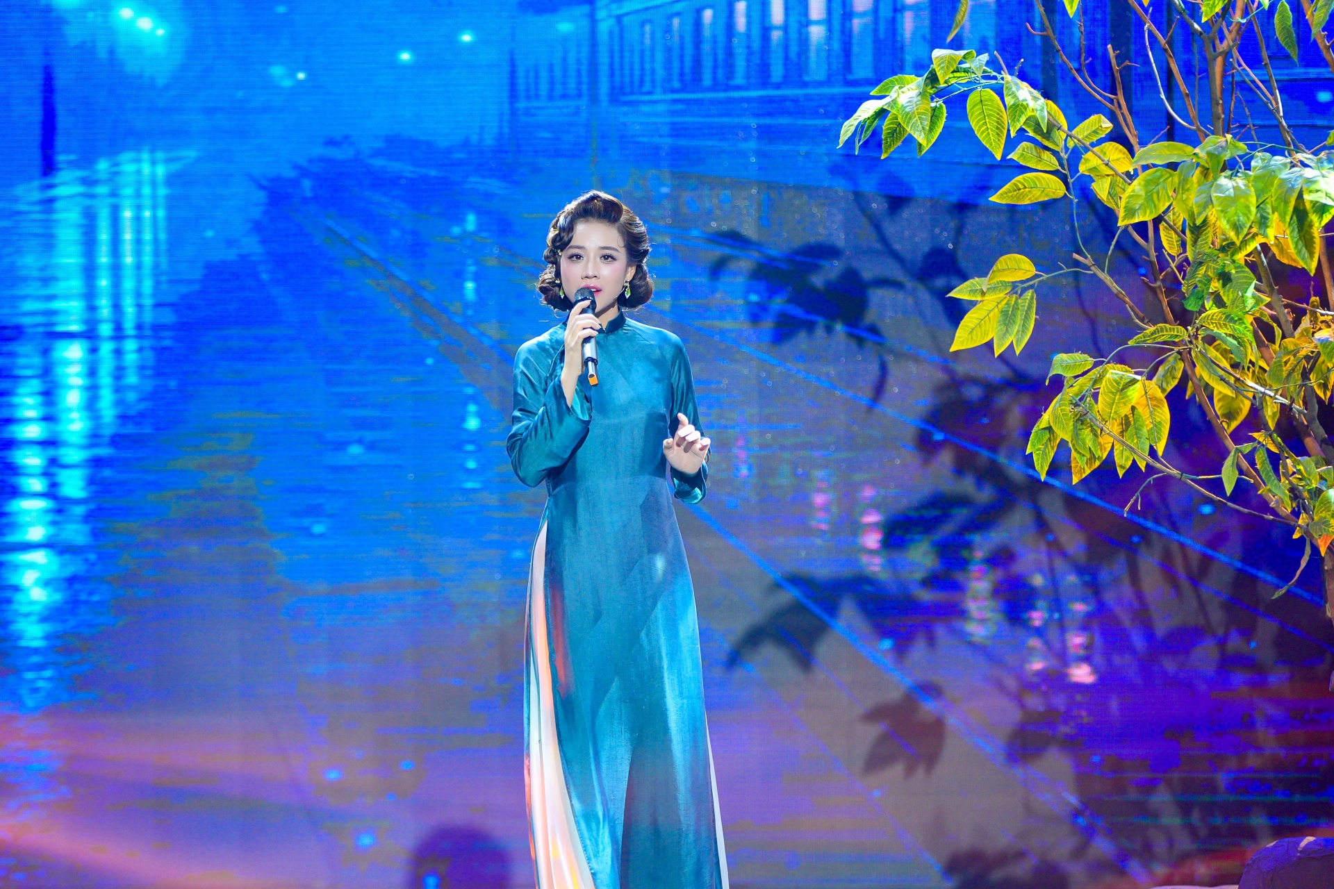 Cô gái hát bolero nhận điểm tuyệt đối từ danh ca Thái Châu là ai?- Ảnh 1.