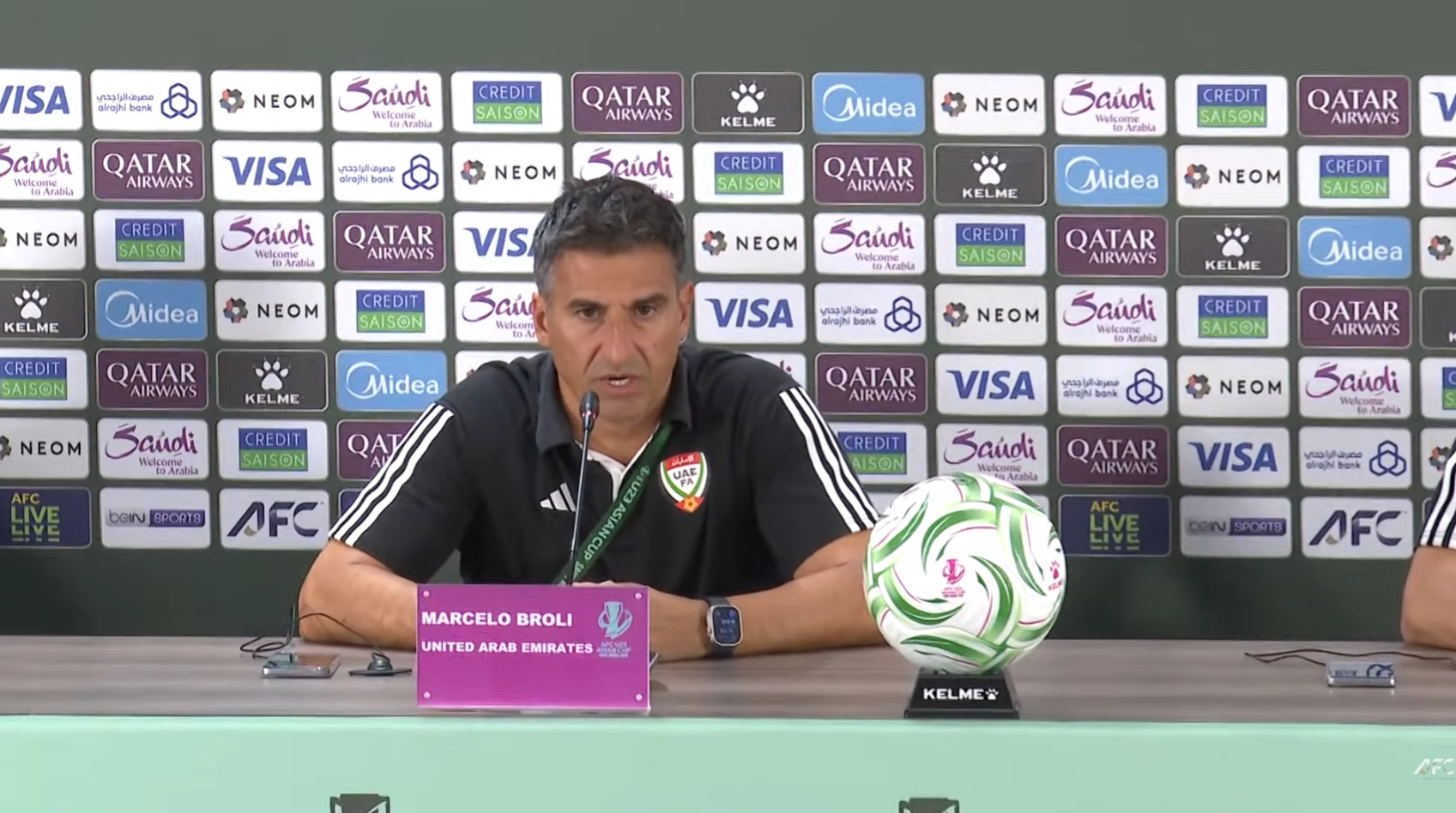 HLV Kim Sang-sik cảm ơn học tr&ograve; &lsquo;đ&atilde; nghe lời dặn d&ograve;&rsquo;, HLV U.23 UAE tiếc nuối - Ảnh 2.