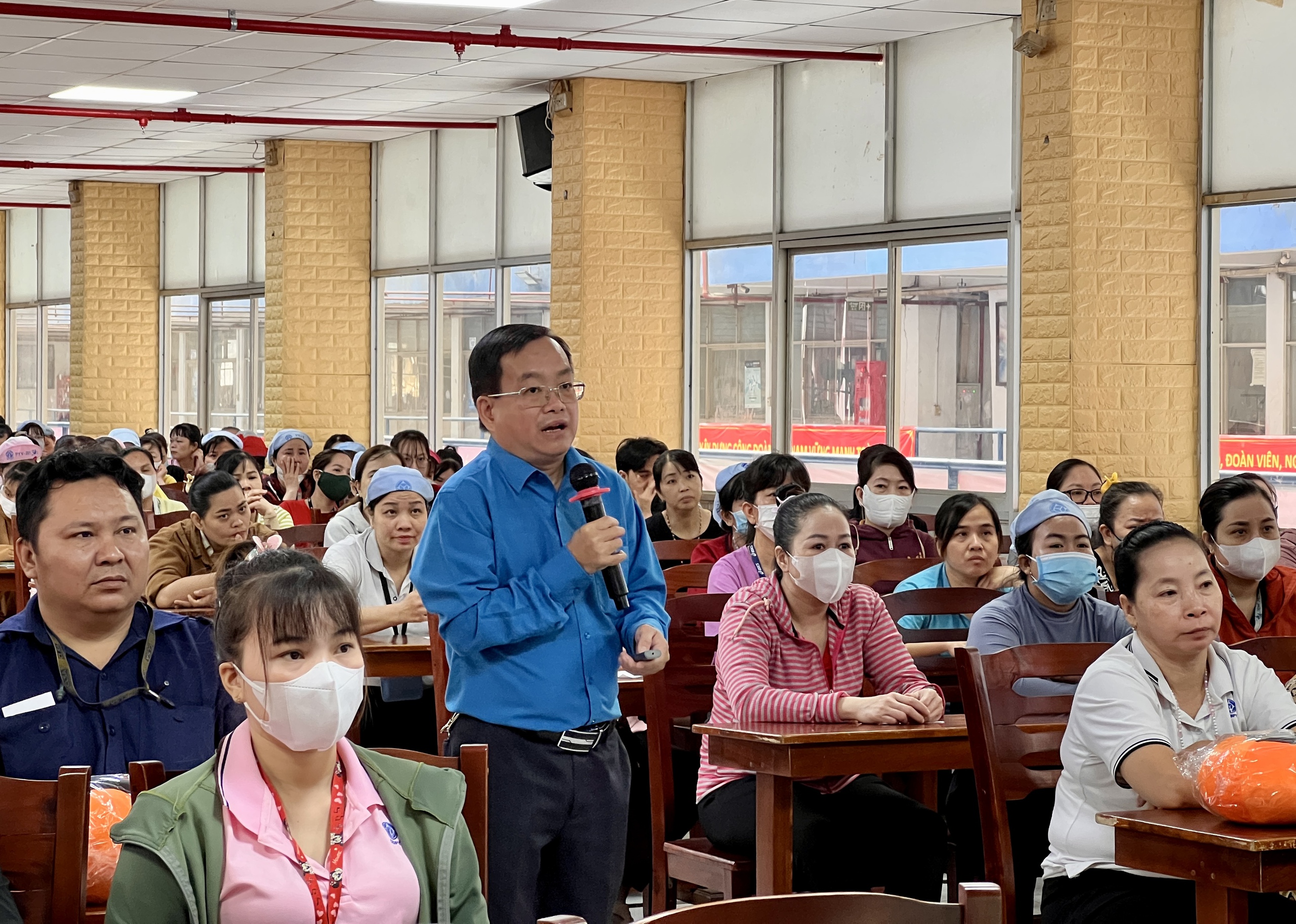 Công ty PouYuen tổ chức chương trình sắm tết cho công nhân với mã giảm giá hấp dẫn - Ảnh 3.