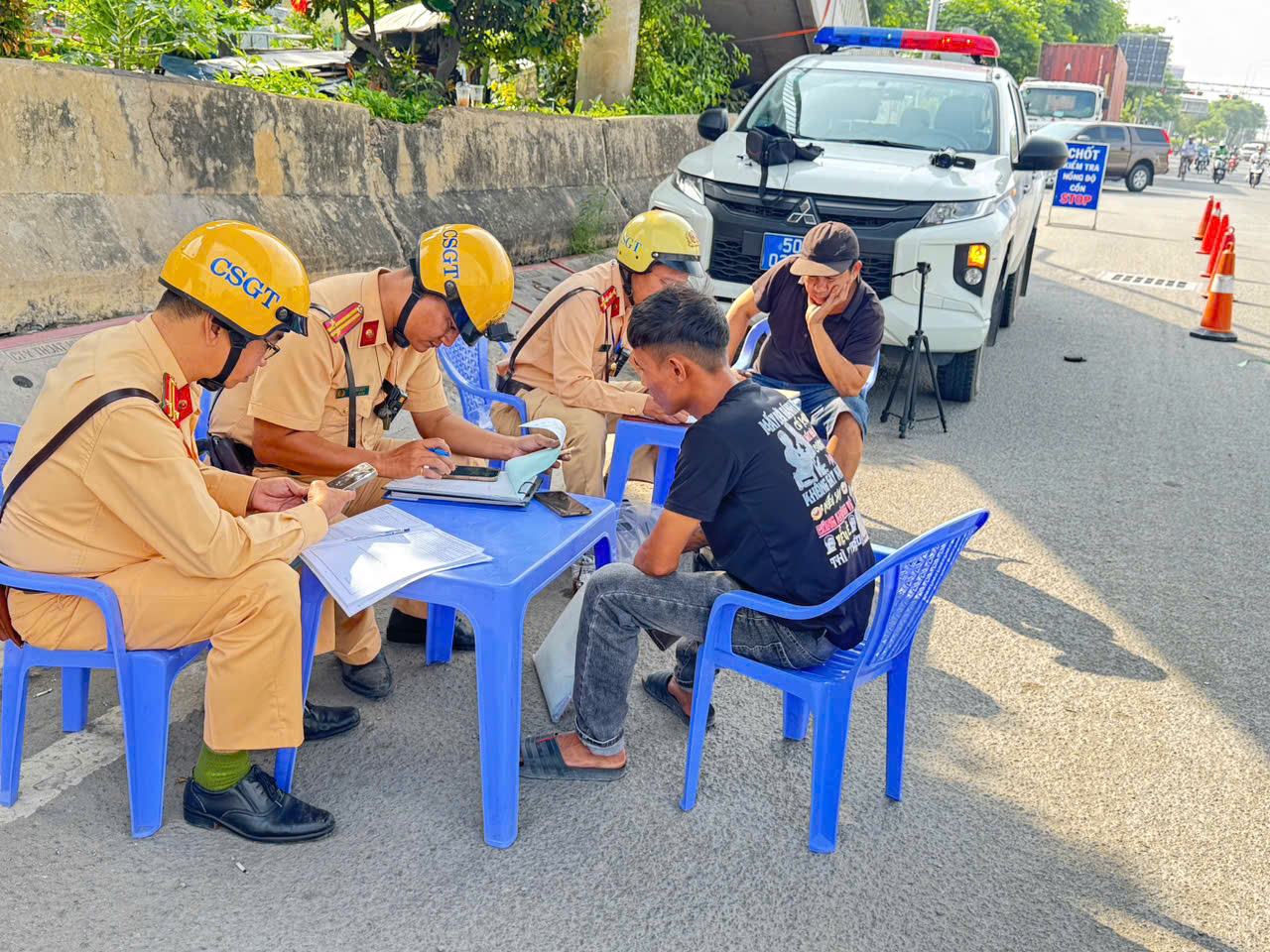 3 lỗi vi phạm giao thông bị phát hiện nhiều nhất dịp lễ - Ảnh 3.
