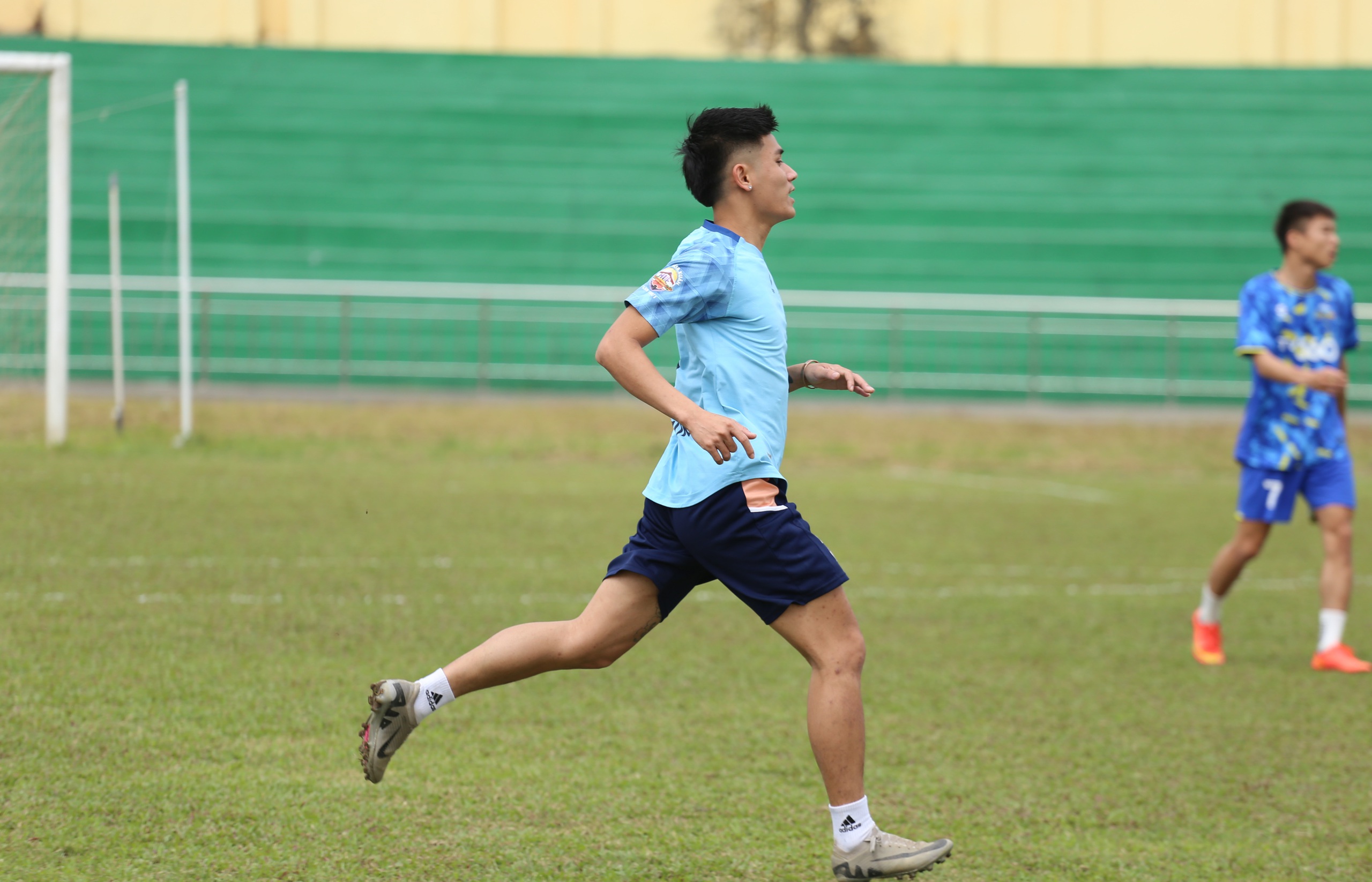 4 m&ugrave;a c&ugrave;ng giải TNSV THACO cup, vẫn hồi hộp như ng&agrave;y đầu- Ảnh 3.