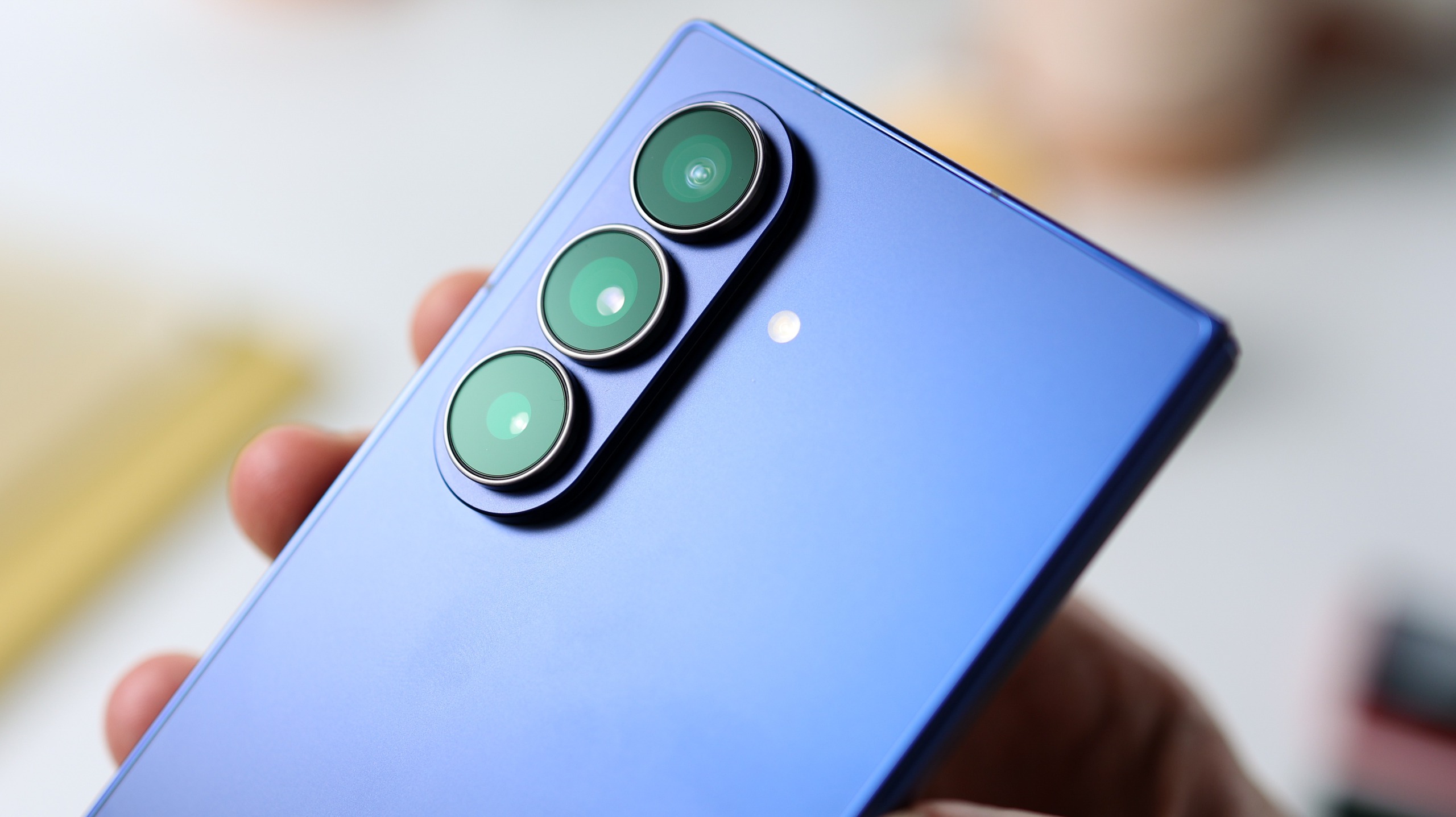 5 điện thoại Android xuất sắc nhất năm 2025 do Consumer Reports bình chọn - Ảnh 4.