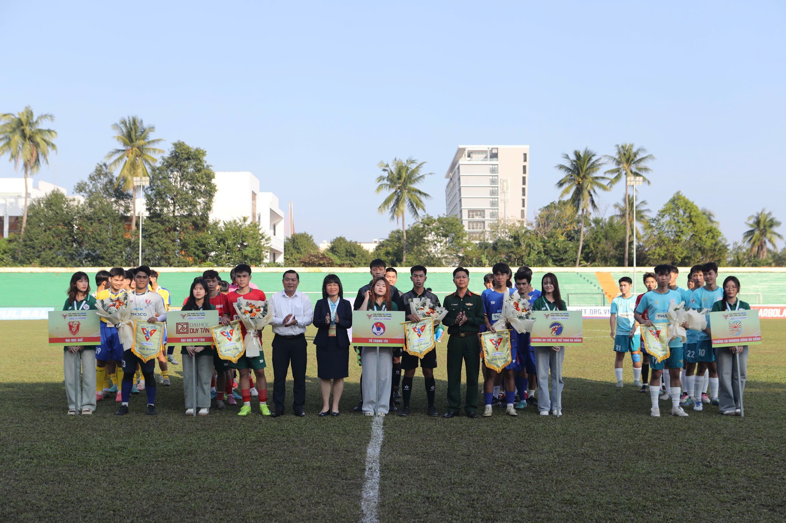 Khai mạc khu vực Duyên hải miền Trung: Lan tỏa không chỉ tình yêu bóng đá...- Ảnh 3.