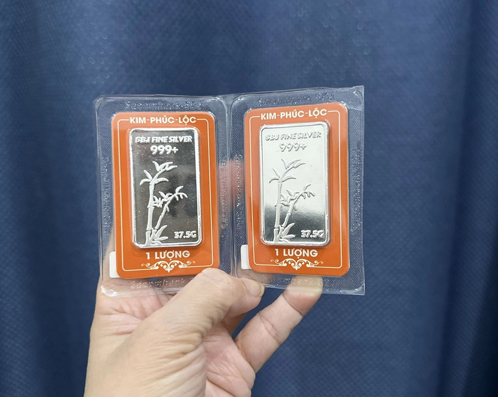 Rủi ro kép khi 'lướt sóng' bạc- Ảnh 1.