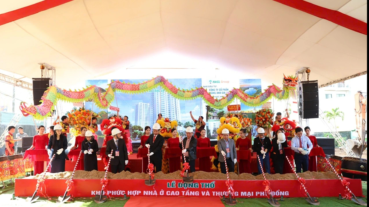 Bầu Đức tặng căn hộ tiền tỉ cho 160 người lao động- Ảnh 1.