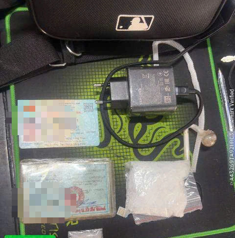 C&ocirc;ng an TP.HCM bắt đối tượng dương t&iacute;nh, t&agrave;ng trữ ma t&uacute;y - Ảnh 2.