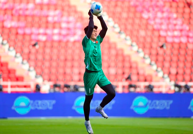 Đình Bắc và thủ môn Trung Kiên đứng trước danh hiệu lịch sử, sẵn sàng đánh bại U.23 Trung Quốc
- Ảnh 2.