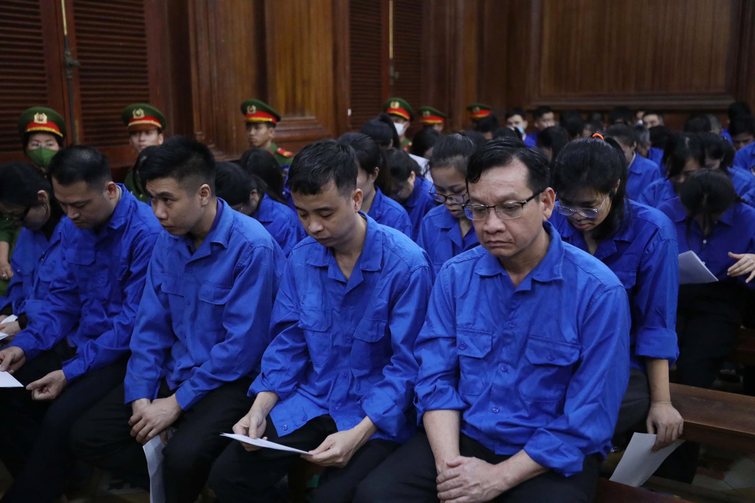 Vụ cấp phiếu thử nghiệm giả: Lãnh đạo nhận sai, chỉ xin xem xét cho nhân viên- Ảnh 2.