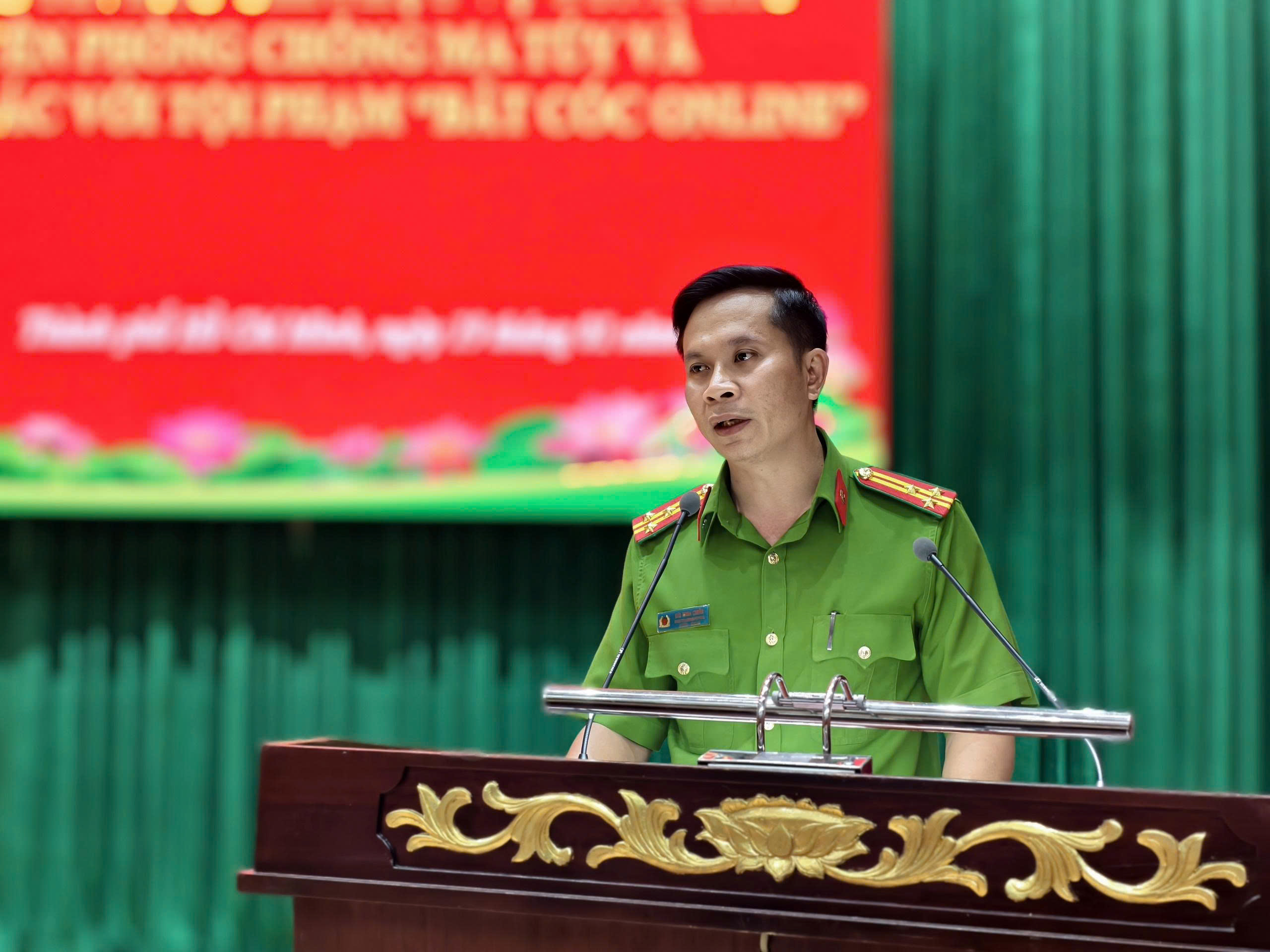 Công an TP.HCM lên tiếng thực hư ma túy trộn bánh kẹo bán trước cổng trường- Ảnh 2.