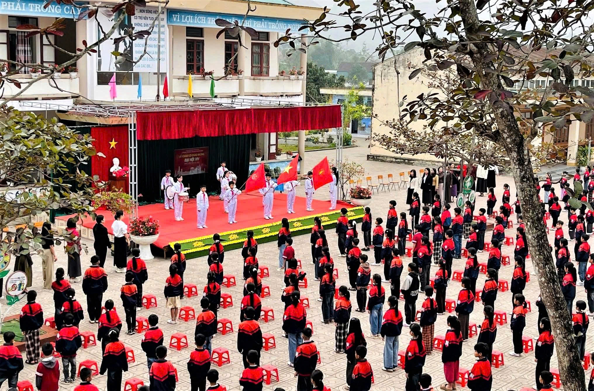 Lễ ch&agrave;o cờ đặc biệt của người trẻ- Ảnh 8.