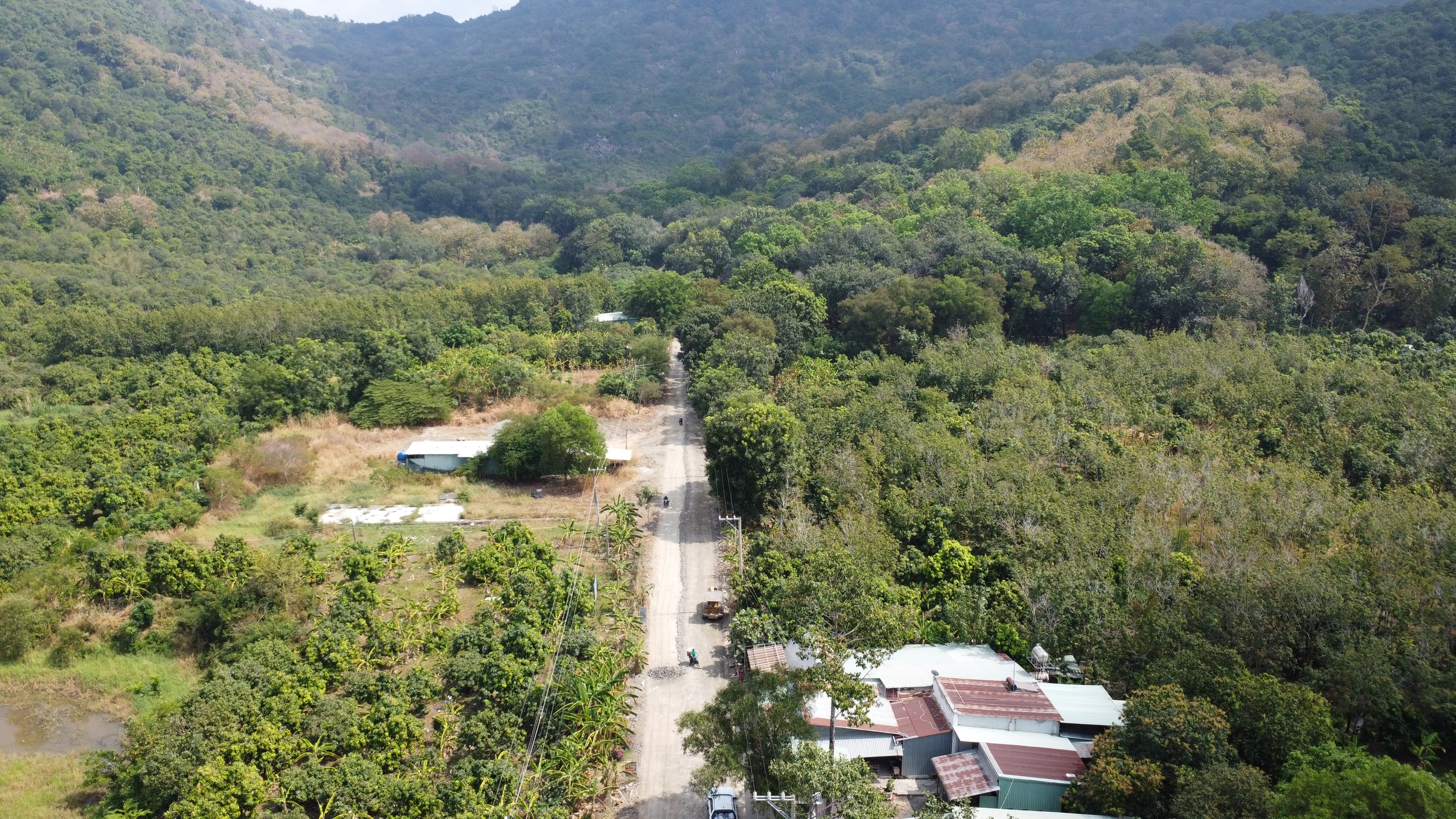 Sửa chữa đường vào thung lũng Ma Thiên Lãnh giúp an toàn cho du khách - Ảnh 3.