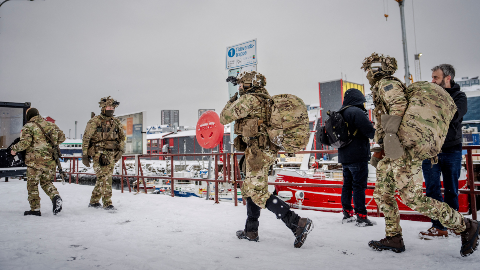 EU gấp r&uacute;t ngăn chặn thuế quan của &ocirc;ng Trump, sẵn s&agrave;ng trả đũa - Ảnh 1.