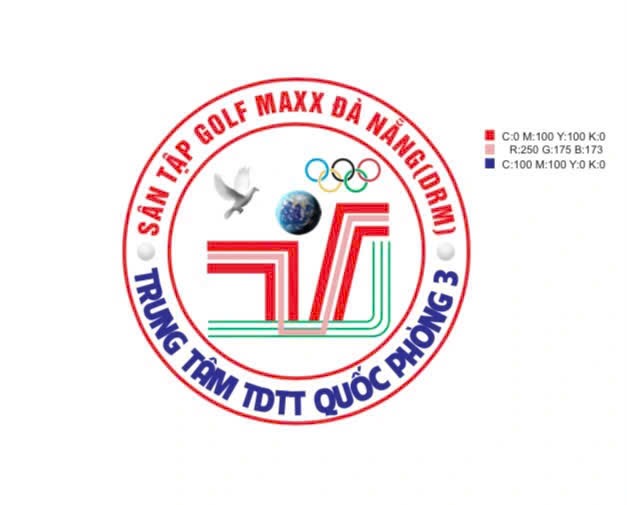 Đến s&acirc;n sớm cổ vũ bạn trai đ&aacute; b&oacute;ng, c&ocirc; g&aacute;i chỉ mong kh&ocirc;ng chấn thương- Ảnh 8.